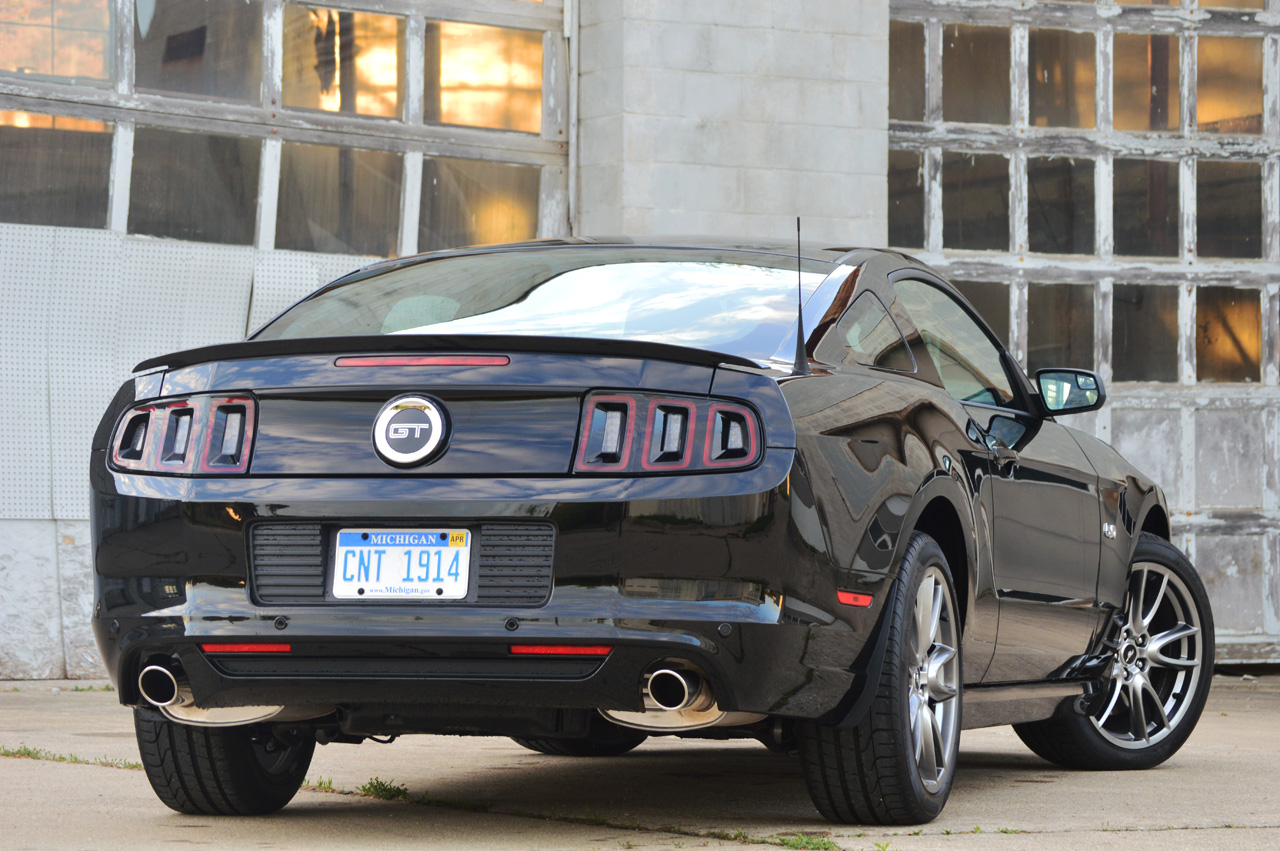 Ford Mustang Gt Quick Spin Photo Gallery Auto