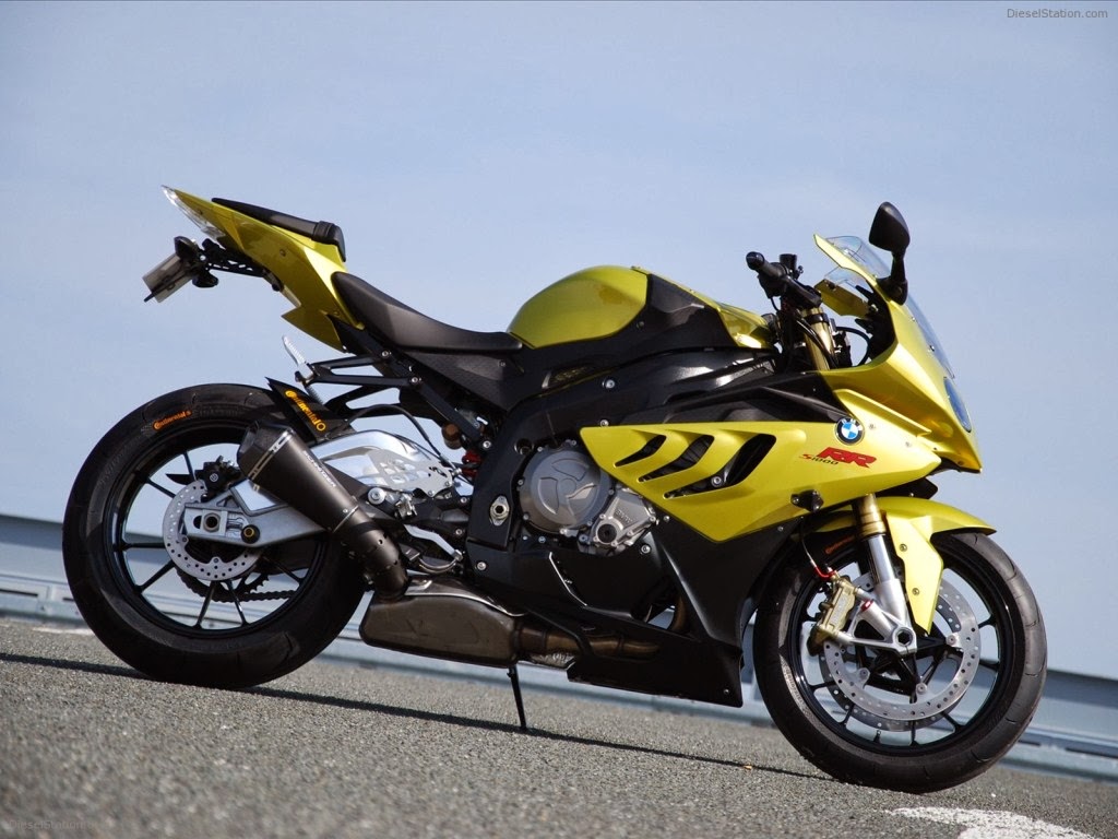 2014 BMW S1000RR HP4 Bike Pictures   Intersting Things of