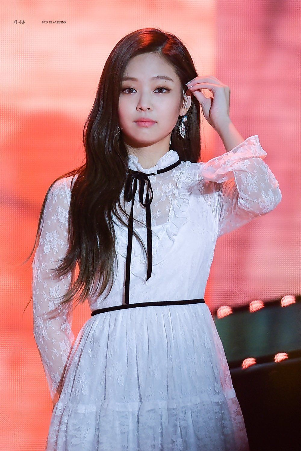 Jennie Kim Wallpaper