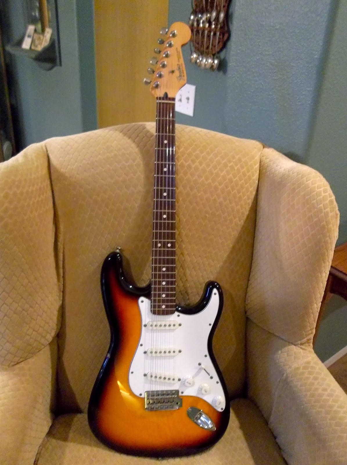 Blue Strat Modding An Mim Fender Stratocaster Into Srv Look Alike