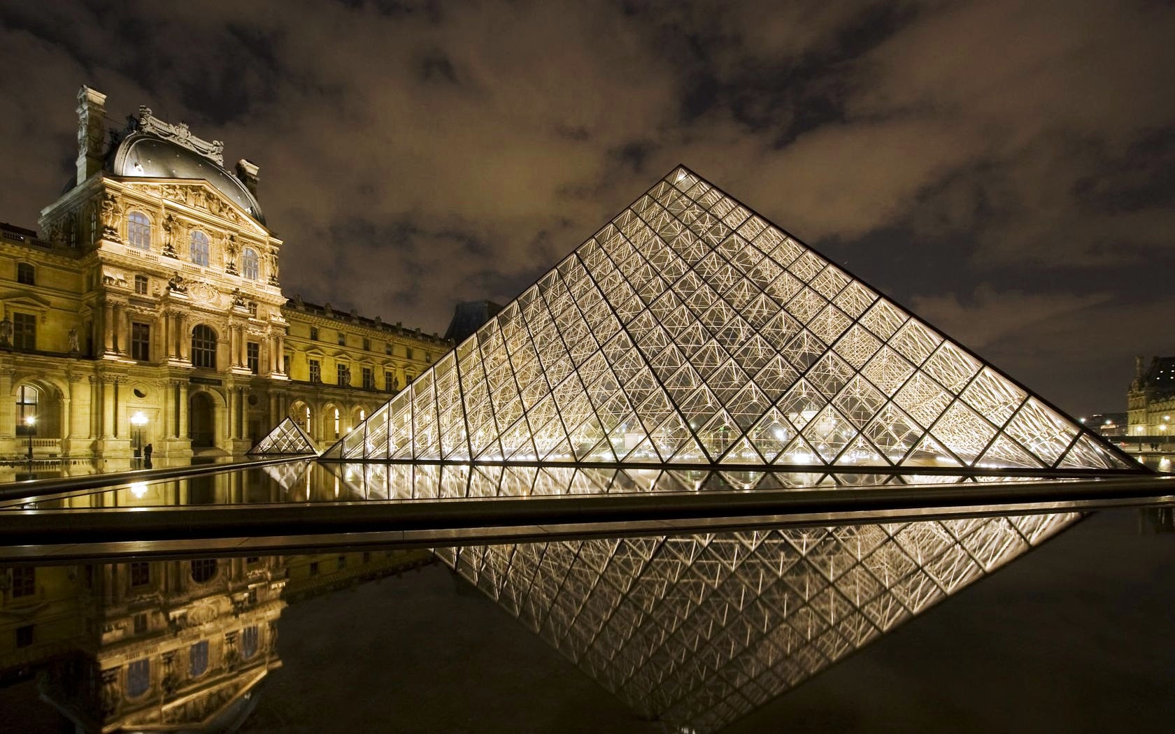 Louvre Museum Paris Wallpaper In Architecture