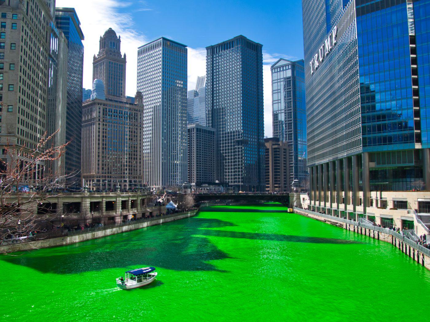 Video Watch The Chicago River Turn St Patrick S Day Green