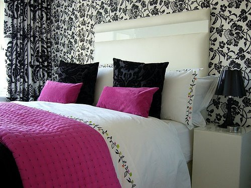 Free download glamorous bedroom adore that gold and black studded