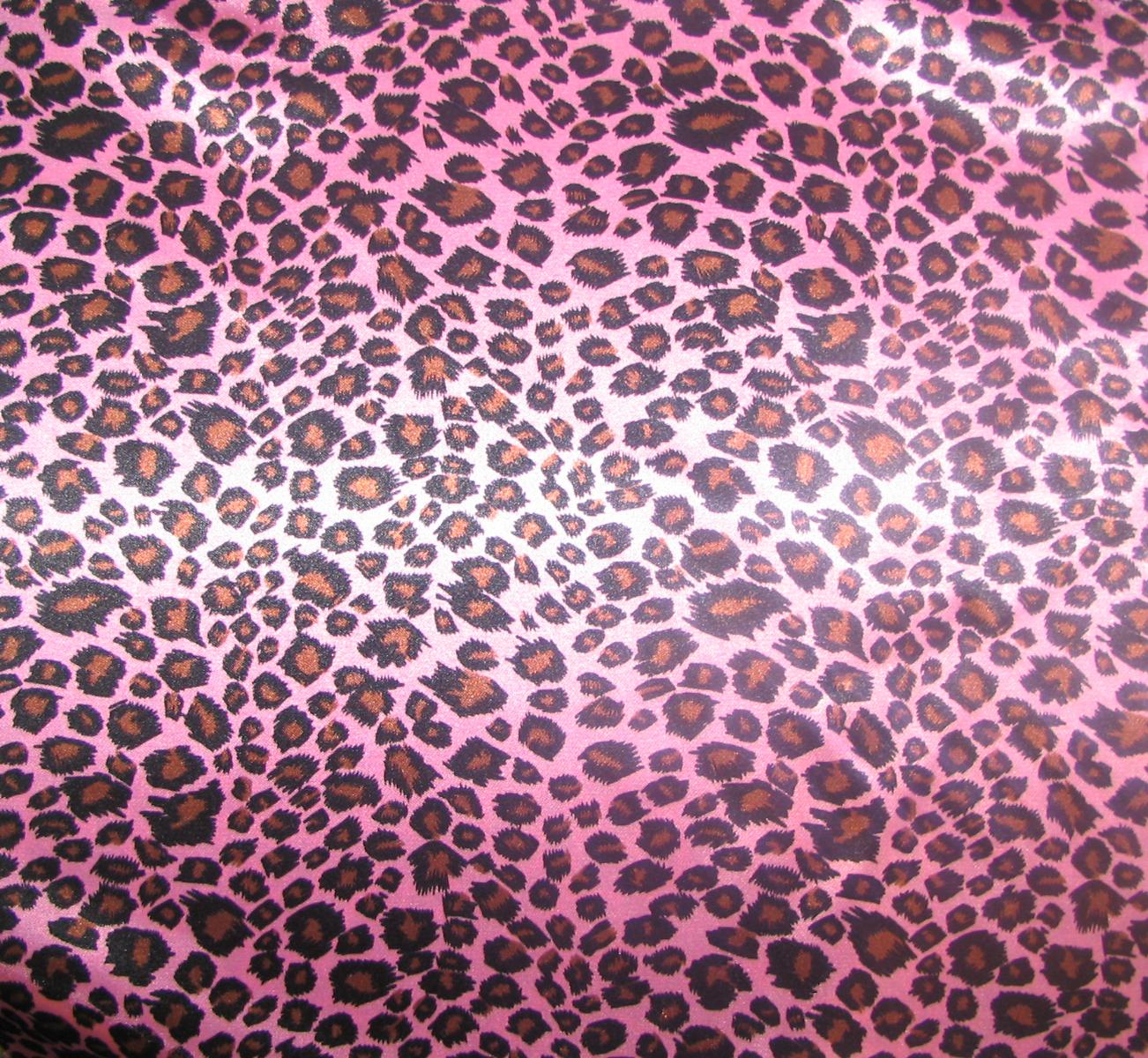 Pink Leopard iPhone Wallpaper