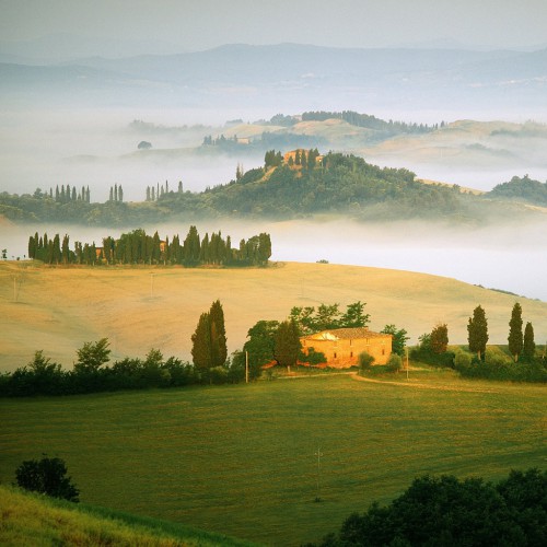 iPad Wod Tuscan Landscape Italy Wallpaper