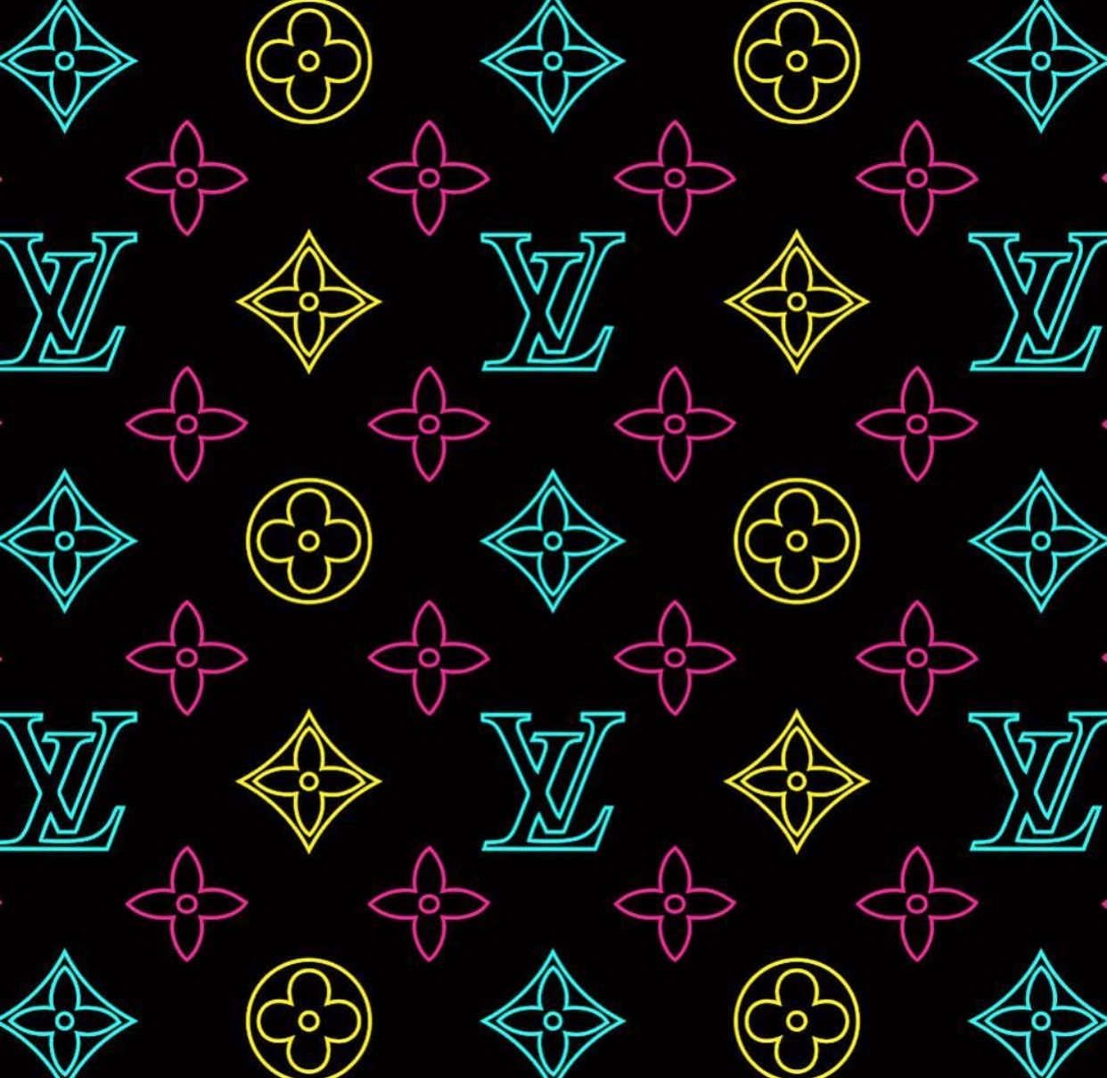 Michaela Casto On Board For The Right Brained Wallpaper