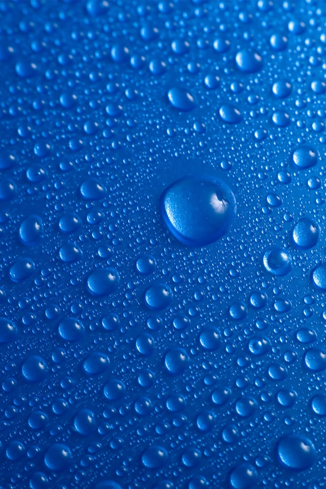 Rendered Bits iPhone 4 Water Drops Wallpaper