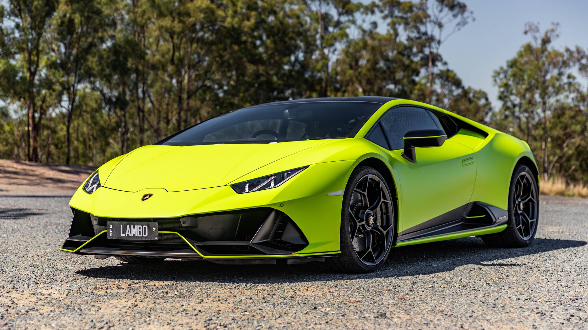 4k Laptop Car Wallpaper