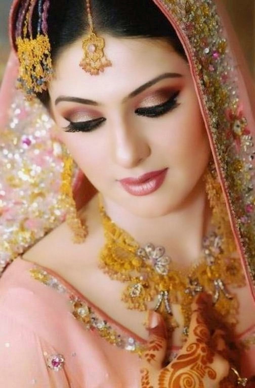 Labels Beautiful Pakistani Bridal Makeup Wallpaper