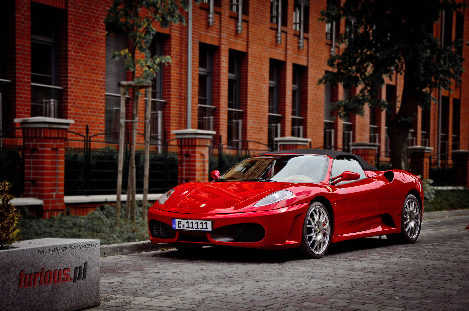 4k Ferrari Wallpaper