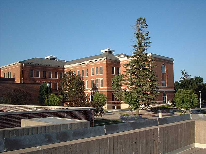 Wallpaper University Of Northern Iowa Campus
