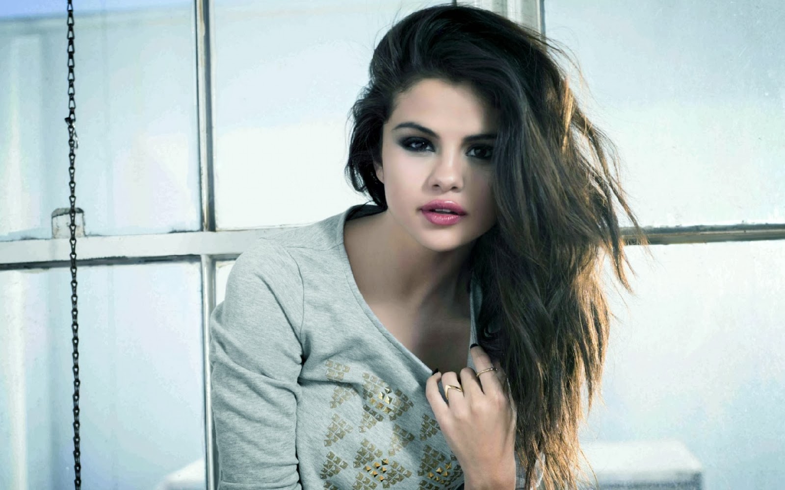 Selena Gomez HD Wallpaper Unique