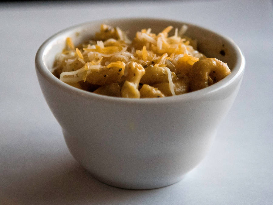Mozzarella And Cheddar Mac Cheese Wallpaper