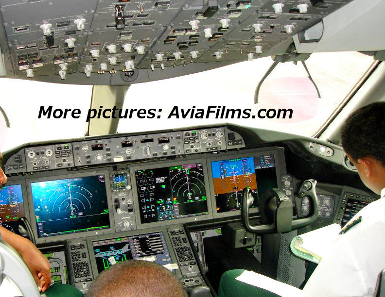 Boeing Dreamliner Cockpit Pictures Videos Photos Article