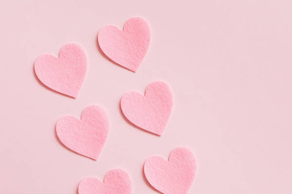 White And Pastel Pink Heart Candies Wallpaper