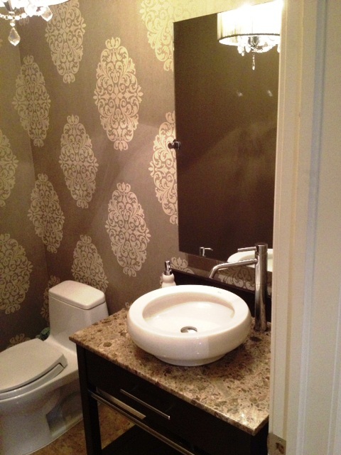 π₯ Free download Powder room with allover trellis wall stencil [736x1104 ...