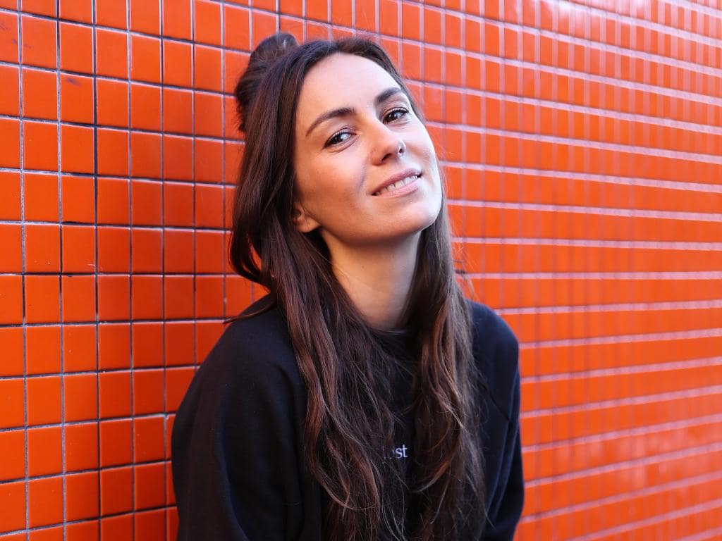 Amy Shark Shares How She And Jack Antonoff Got All Loved Up