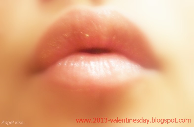 Hot Kiss And Lip HD Wallpaper For Valentines Day