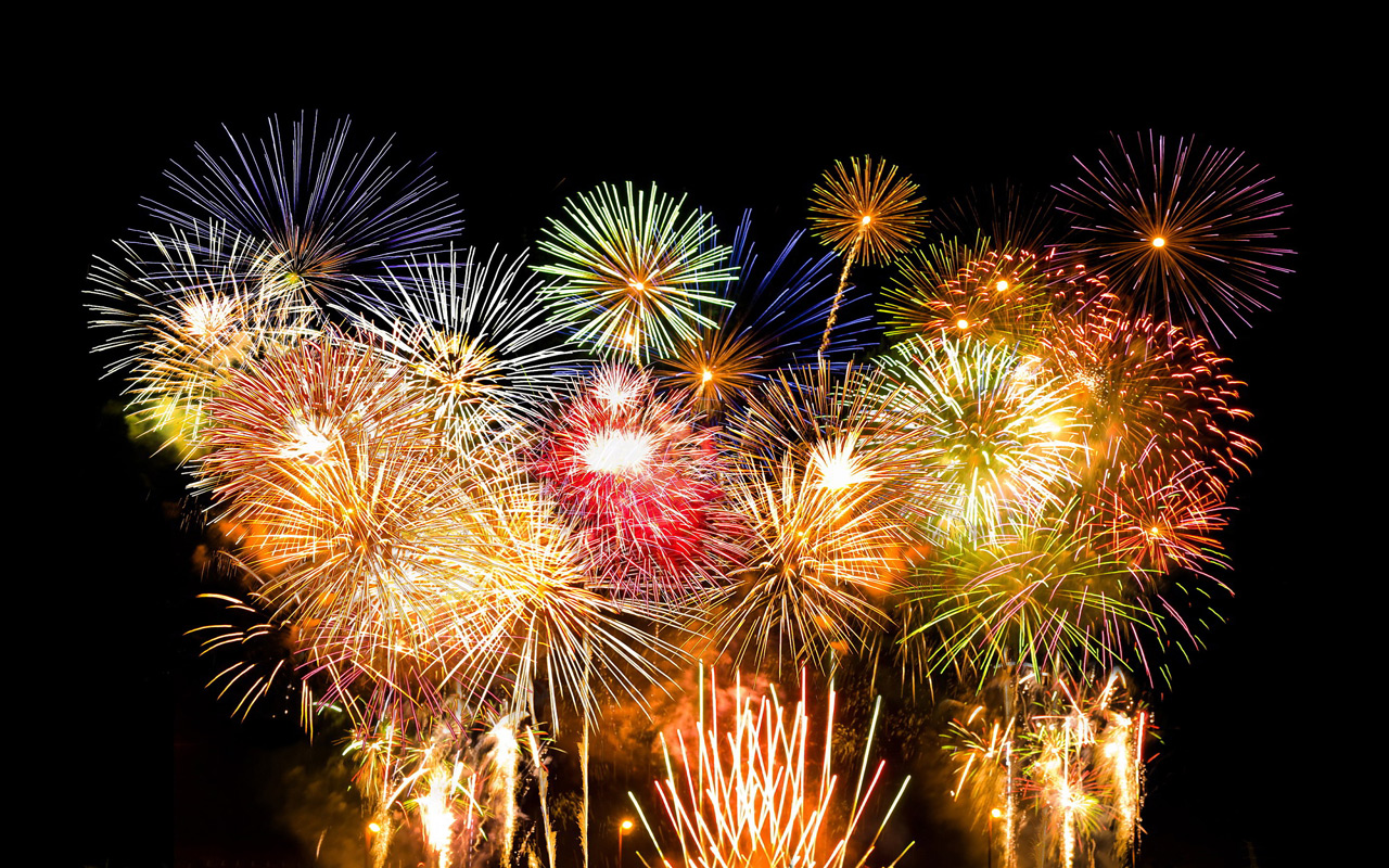 Desktop Wallpaper Of New Years Eve Fireworks