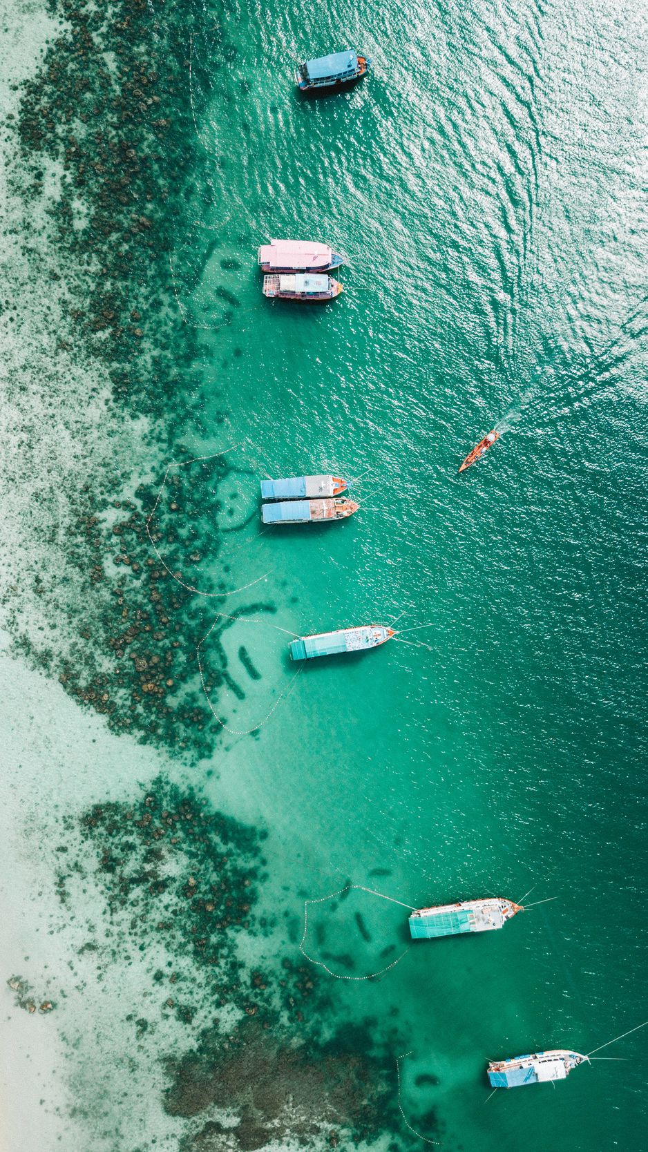 Wallpaper Shore Boats Sandbar Ocean Moored