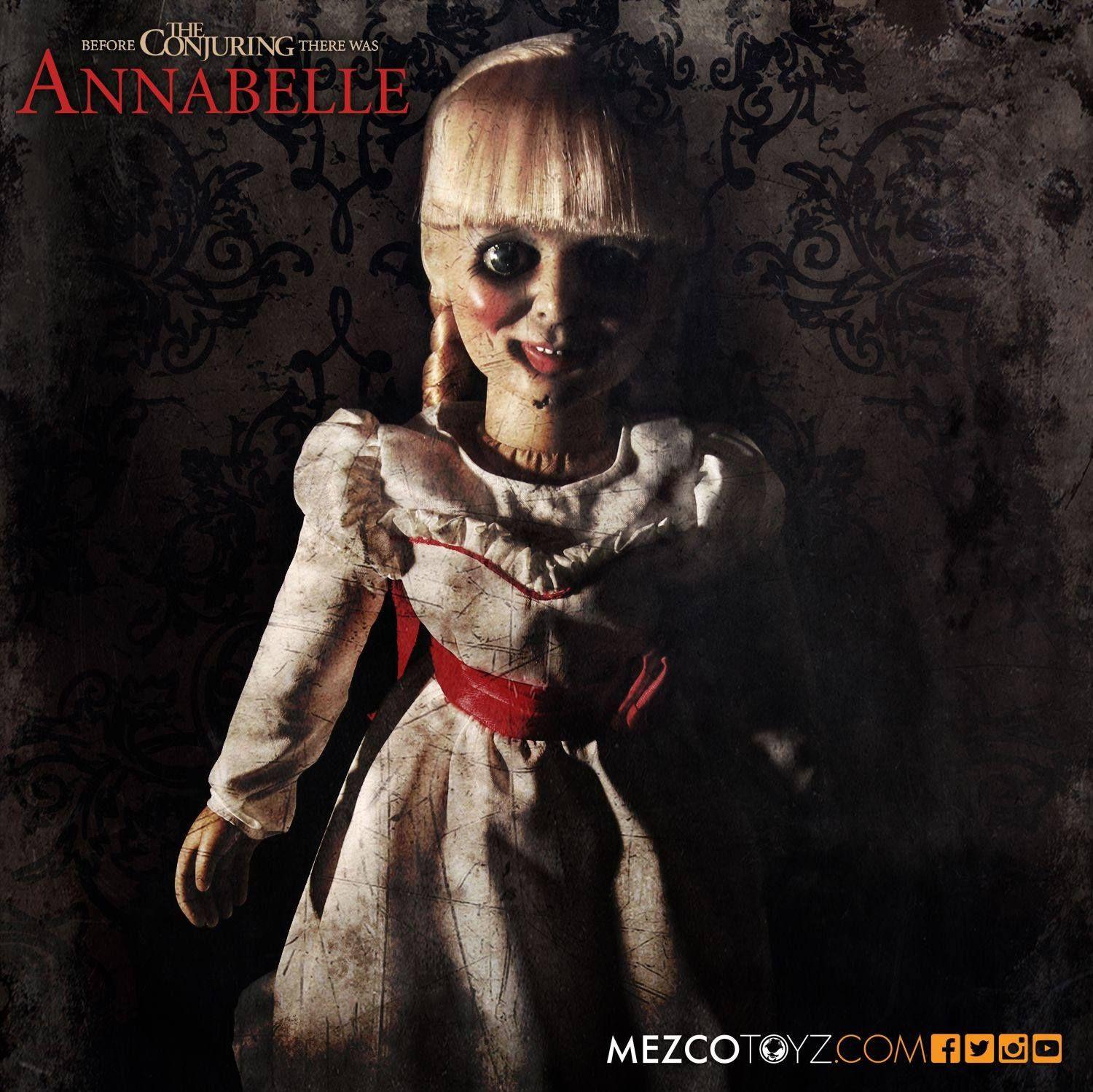 The Conjuring Scaled Prop Replica Annabelle Doll 46 cm Mezco Toys