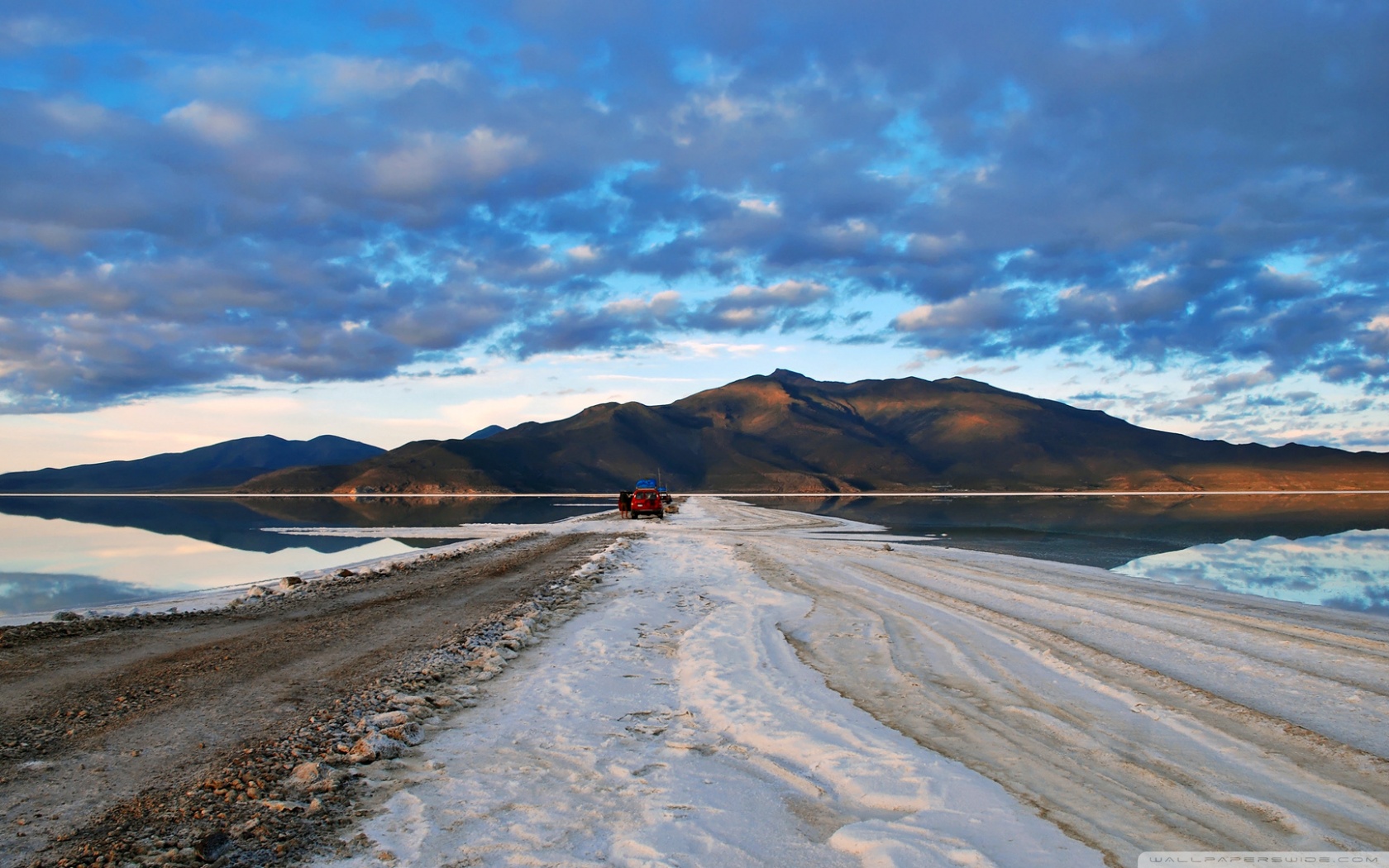 Salar De Uyuni Salt Desert Bolivia 4k HD Desktop Wallpaper For