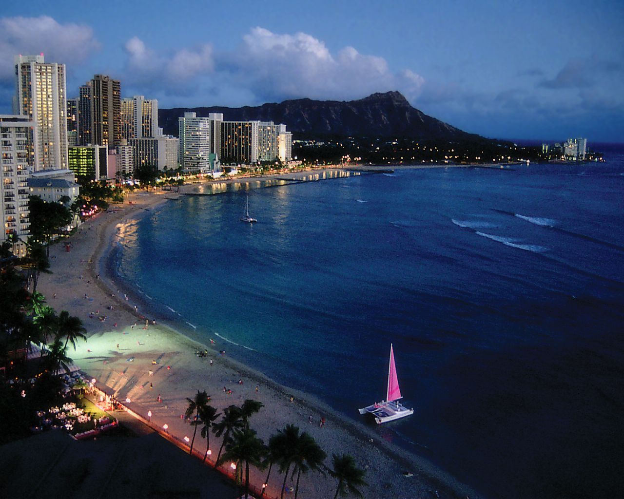 Evening Scenery Of Waikiki