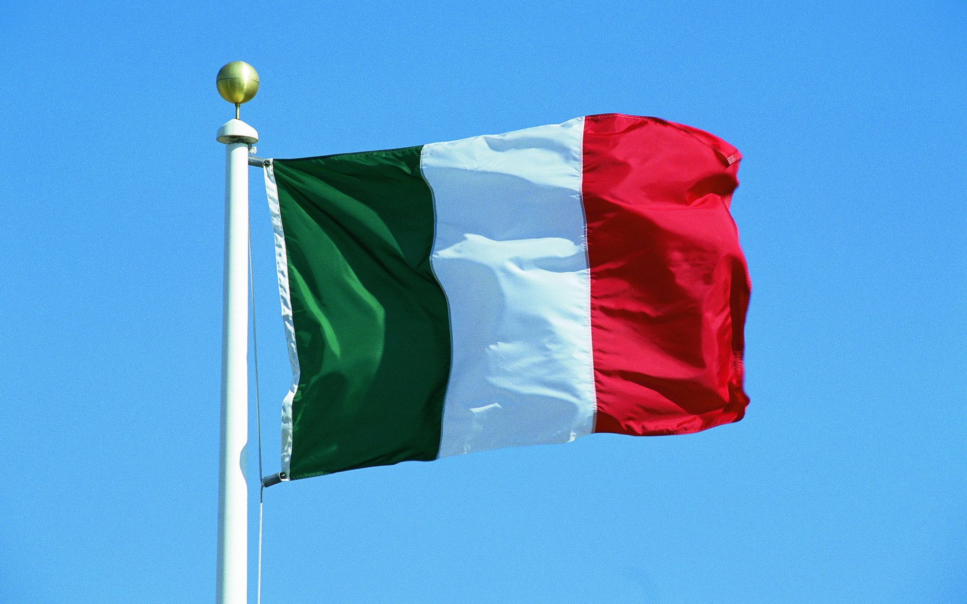 [47+] Italian Flag Wallpaper on WallpaperSafari
