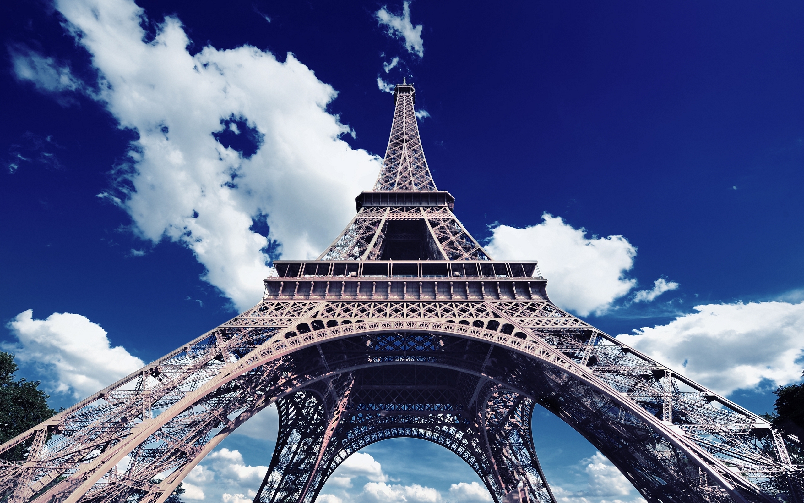 Eiffel Tower Paris France Wallpaper