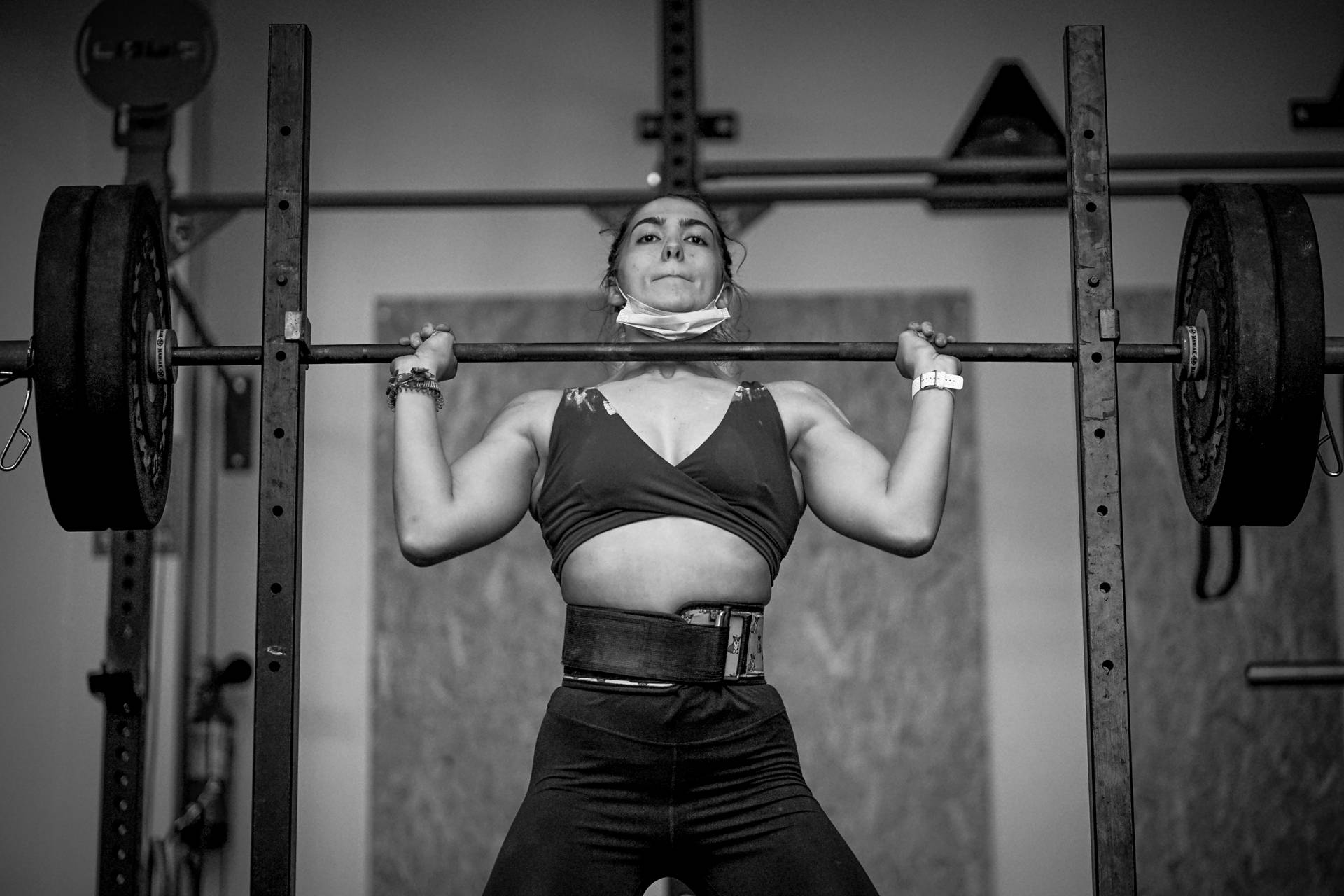 Monochromatic Weightlifting Push Up Yh12dtqp1w0zwnrq Wallpaper