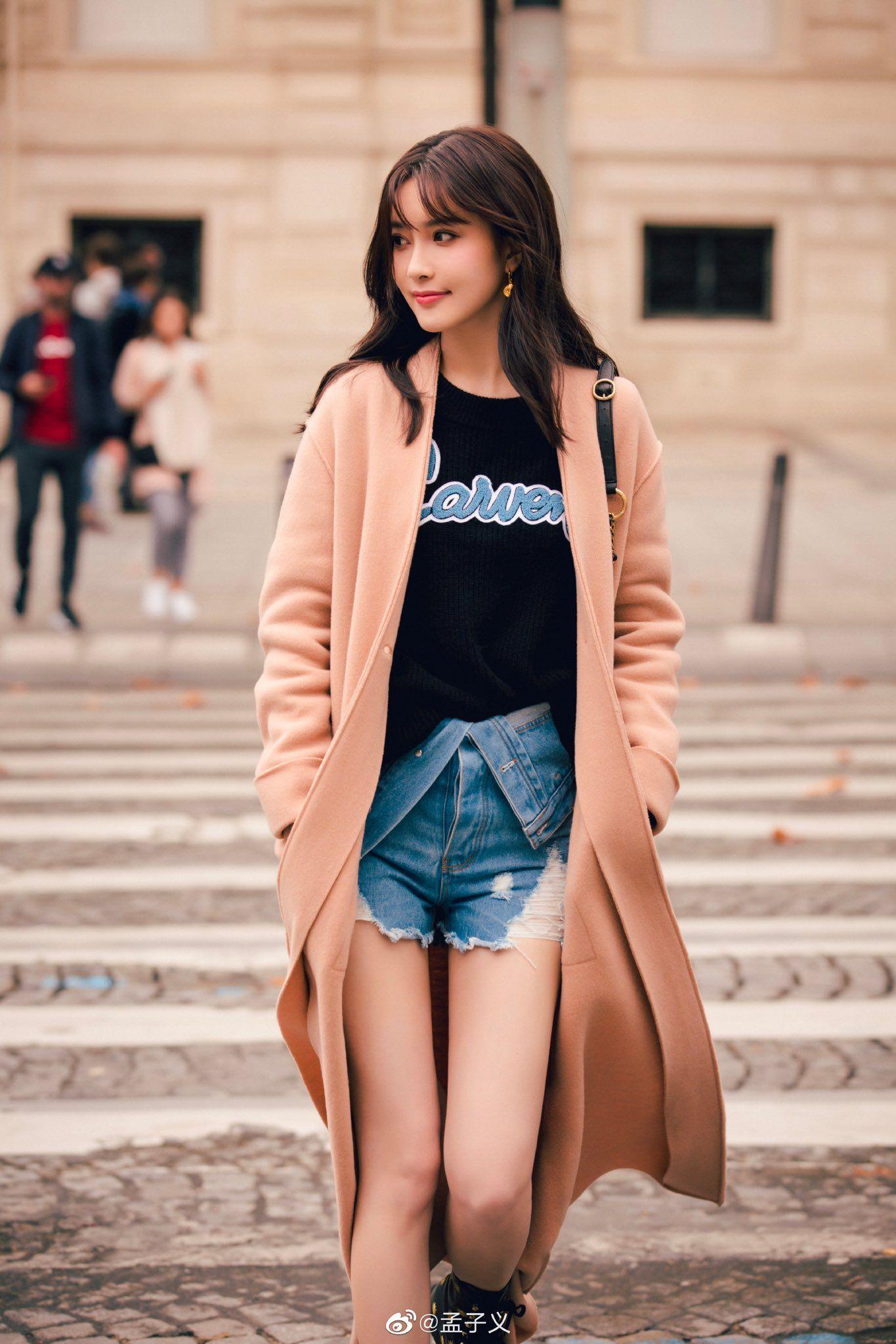 Hourly Meng Ziyi On
