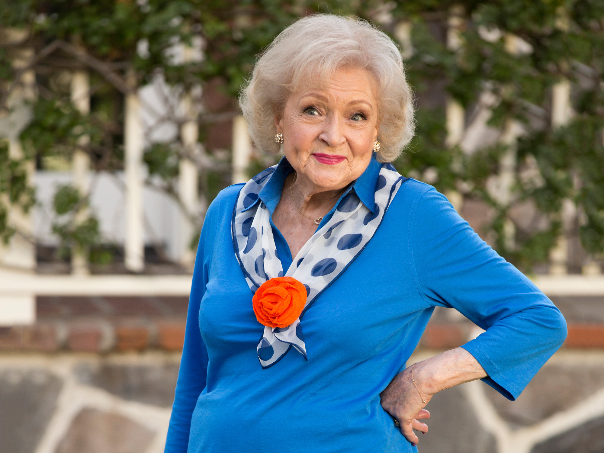 Betty White Wallpaper