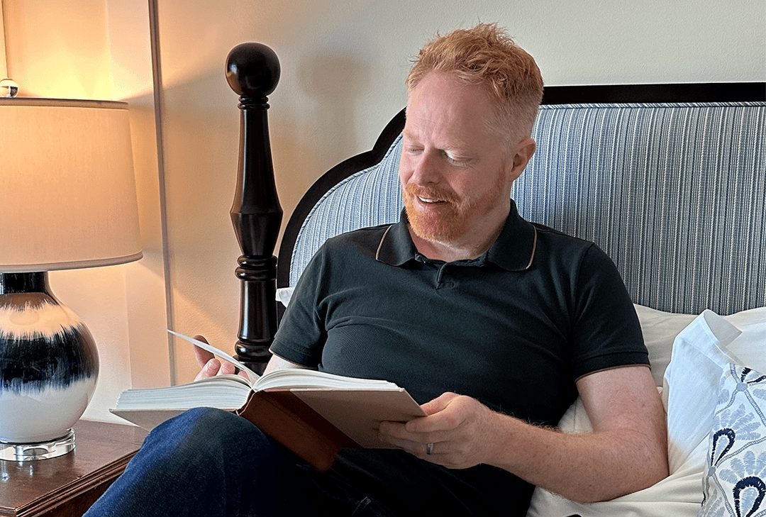 Jesse Tyler Ferguson On Fatherhood Summer Travel And A Modern Family Wallpaper