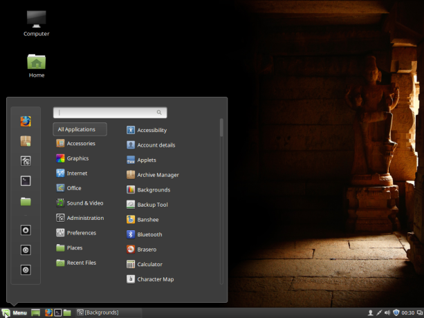 Default Desktop Of Linux Mint Cinnamon With A Different Wallpaper