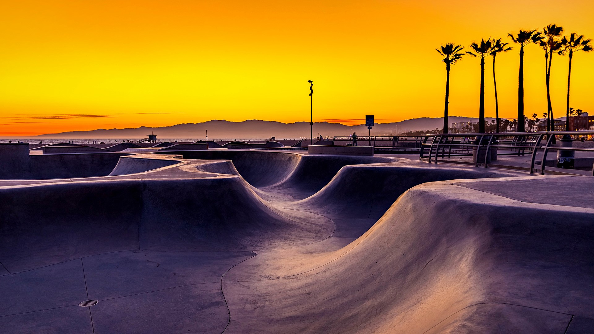 Sunset Over Venice Beach Skatepark California Usa Windows