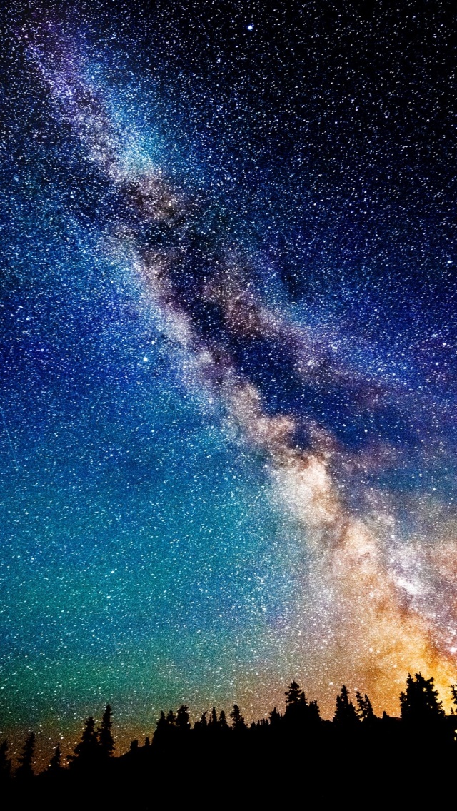 640x1136 The Milky Way at Night Iphone 5 wallpaper