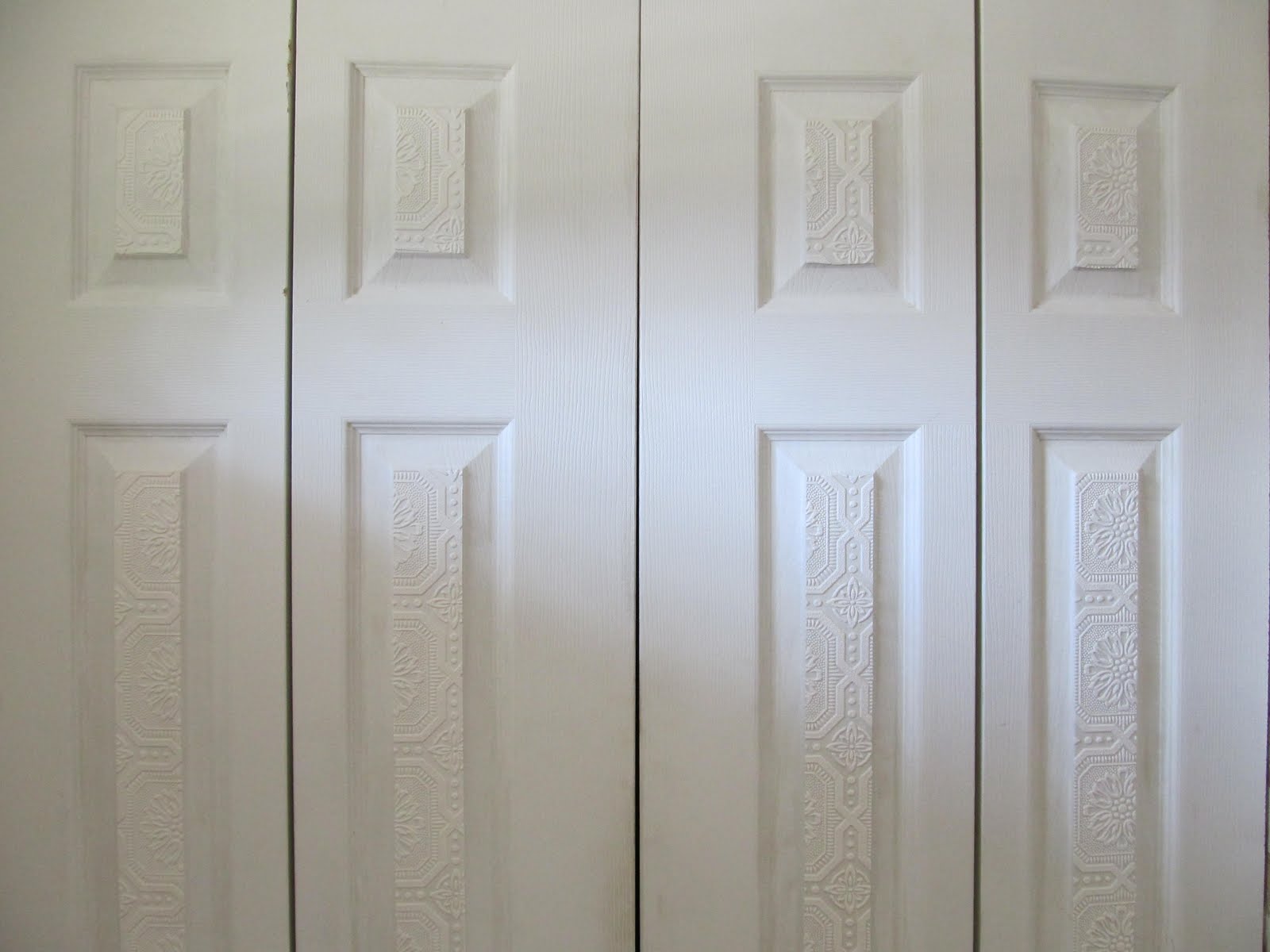 Free download Wallpaper A Closet Door [1600x1200] for your Desktop