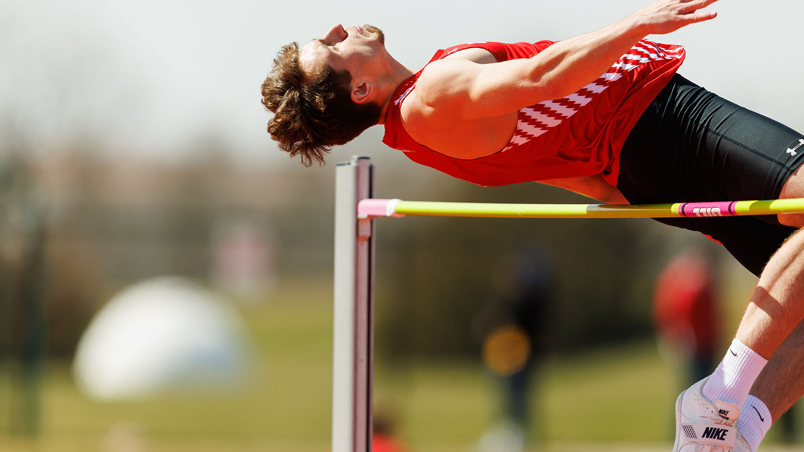 Lewis Sets Men S Long Jump Record At Home Meet Central College