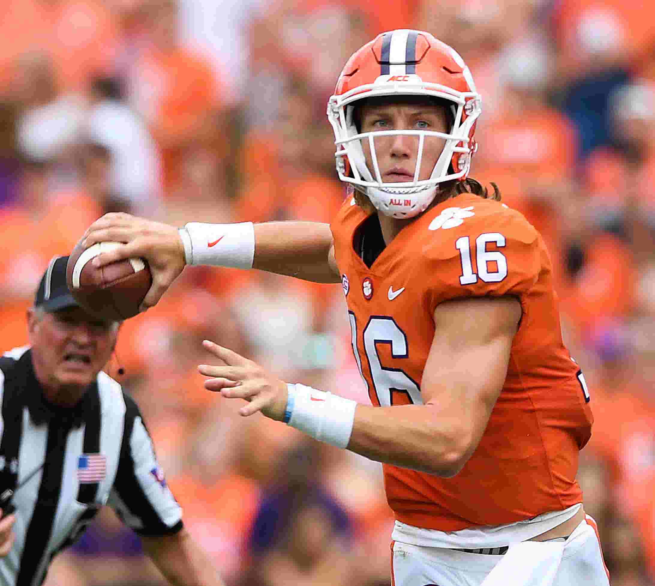 Clemson Quarterback Kelly Bryant Says He Will Transfer After Demotion