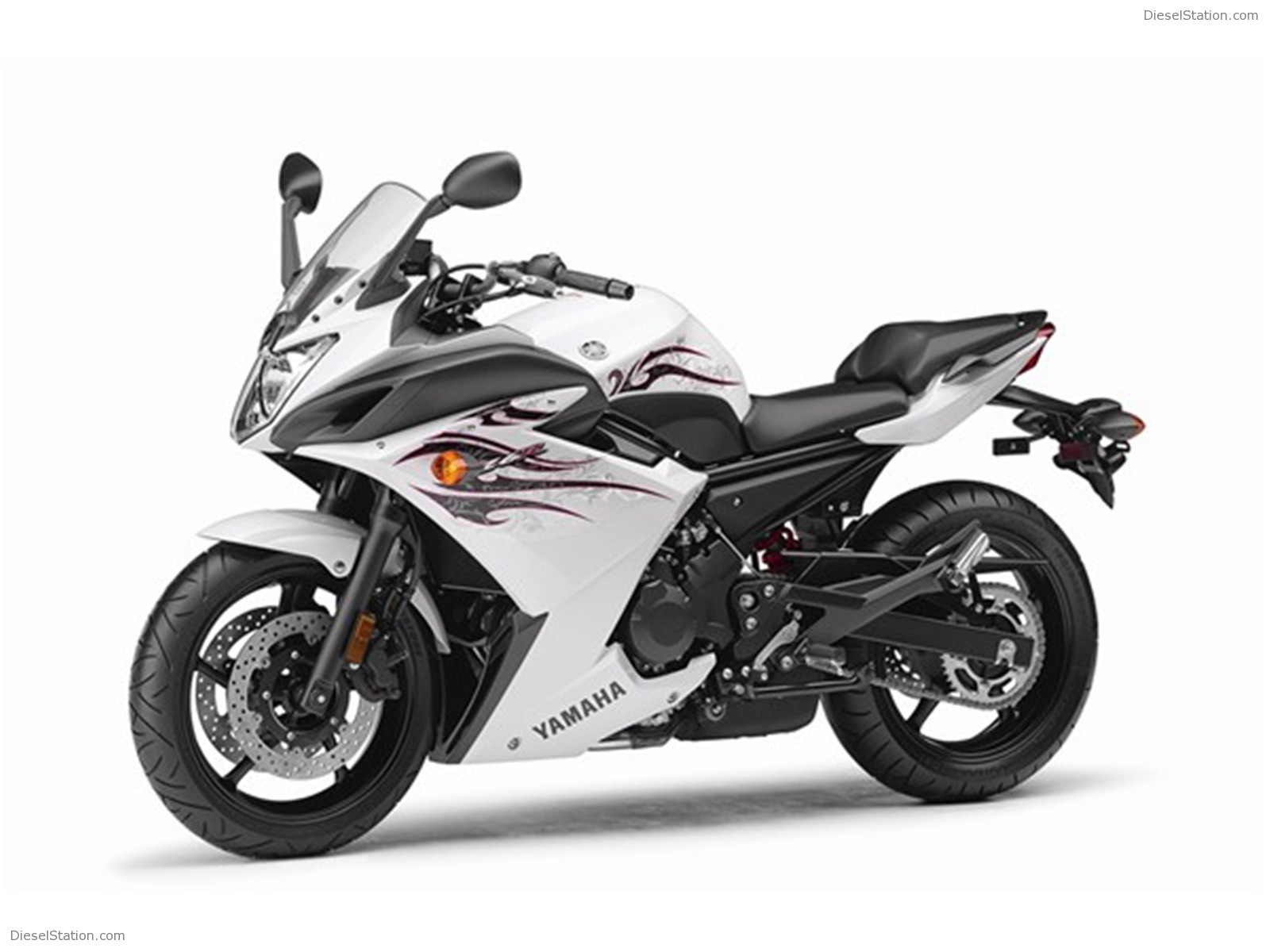 Yamaha Fz6r Exotic Bike Wallpaper Of Diesel Station