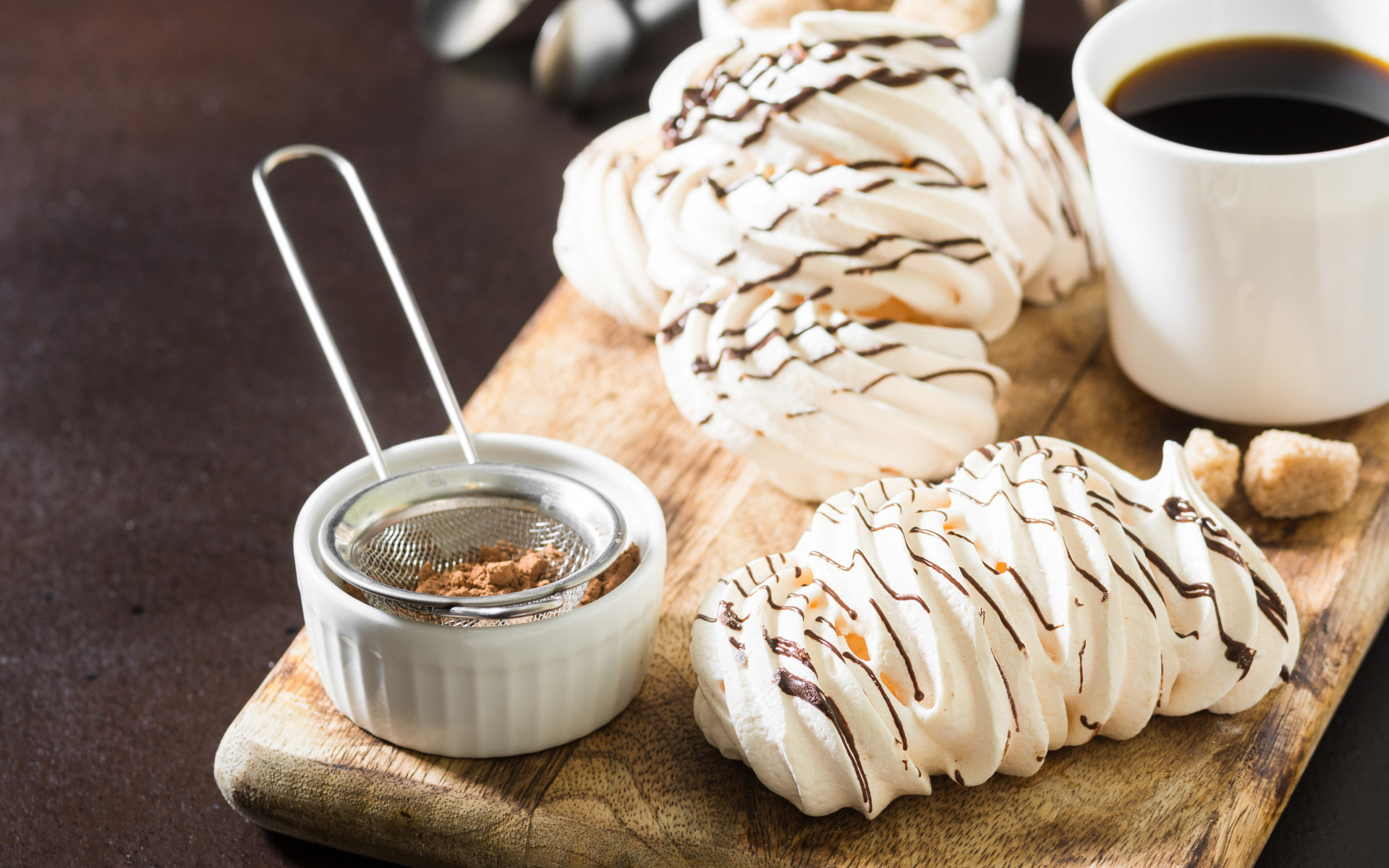 Meringue Wallpaper
