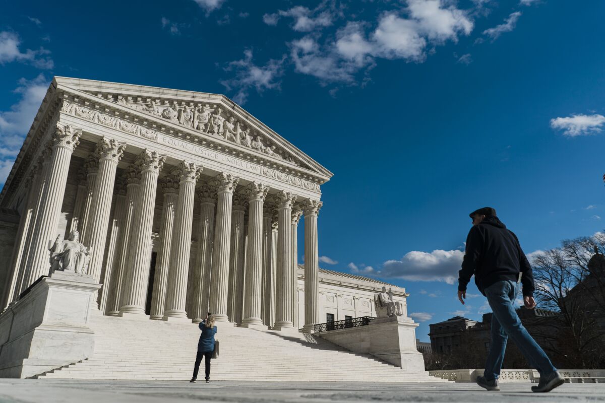 Supreme Court Rules For Biden Immigration Enforcement Plan Wallpaper