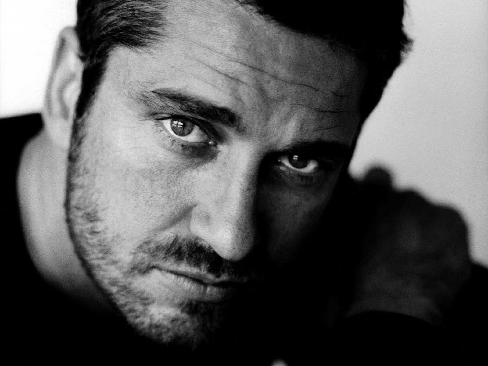 Gerard Butler Pictures And HD Wallpaper Galaxy Picture