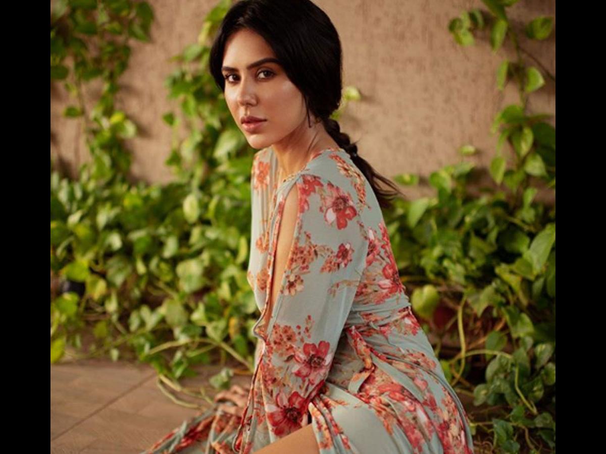 Sonam Bajwa Is Slaying It In Her Floral Dress The Recent