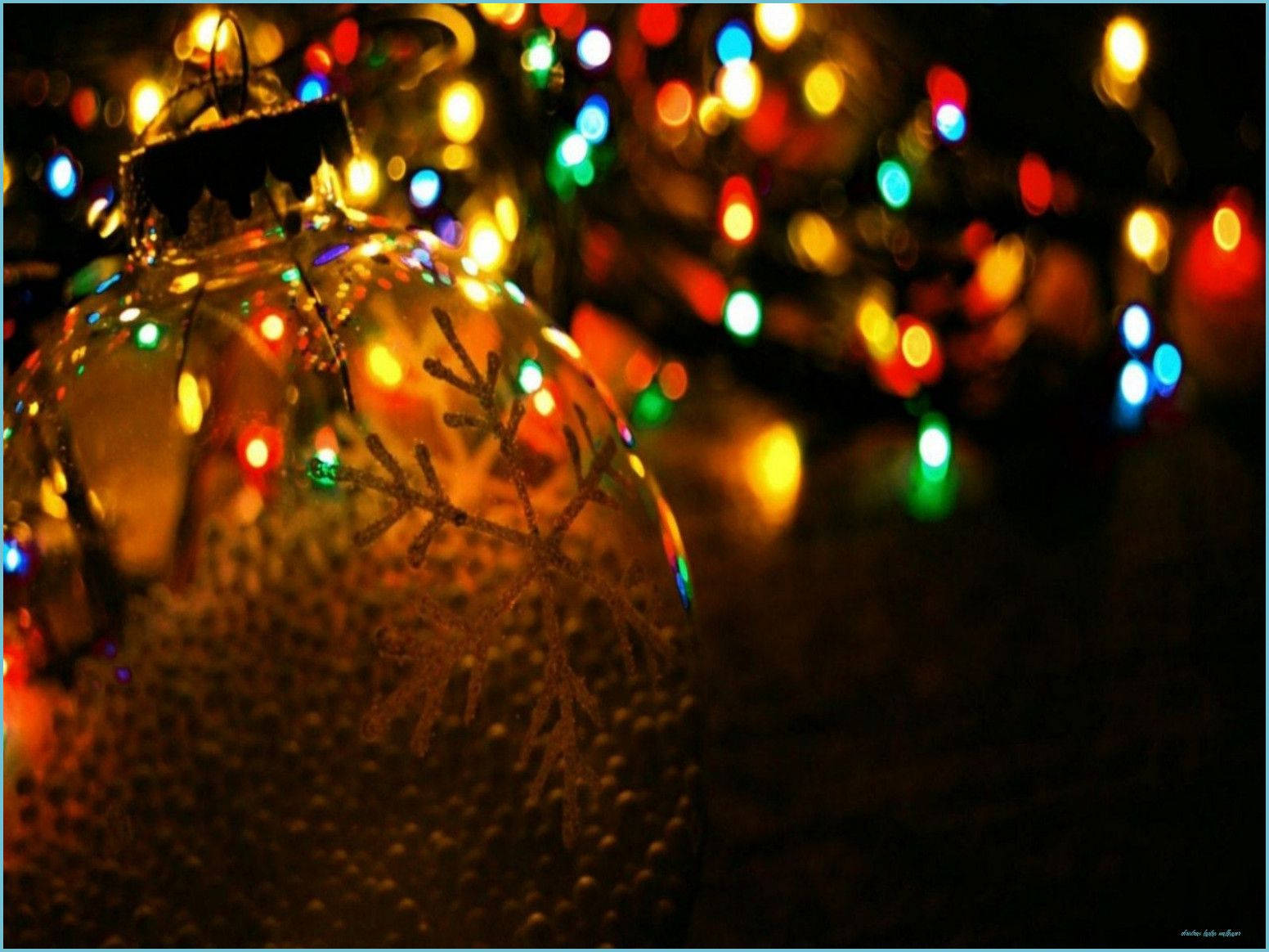 Christmas Lights Aesthetic Wallpaper