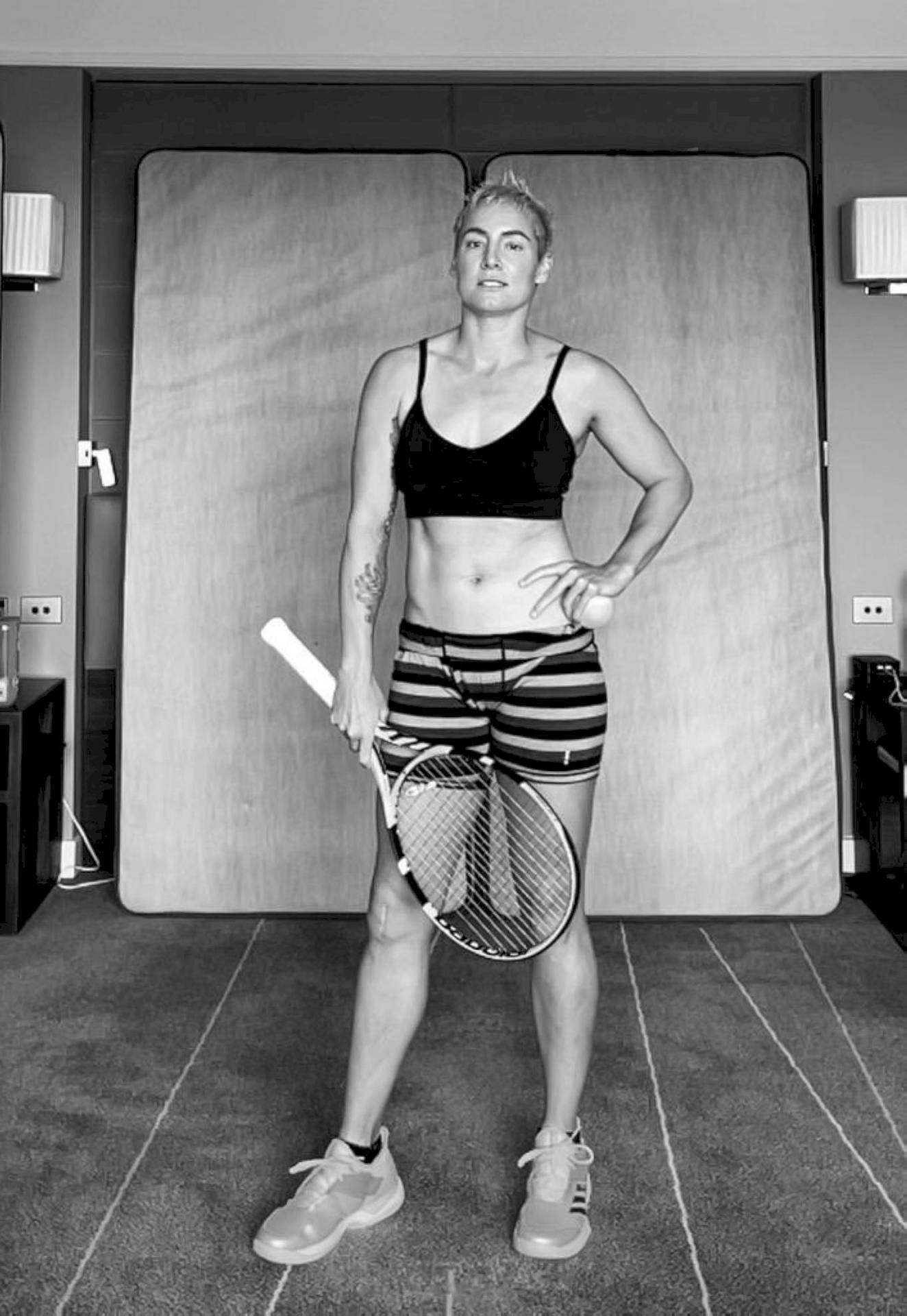 Black And White Portrait Of Bethanie Mattek Wallpaper