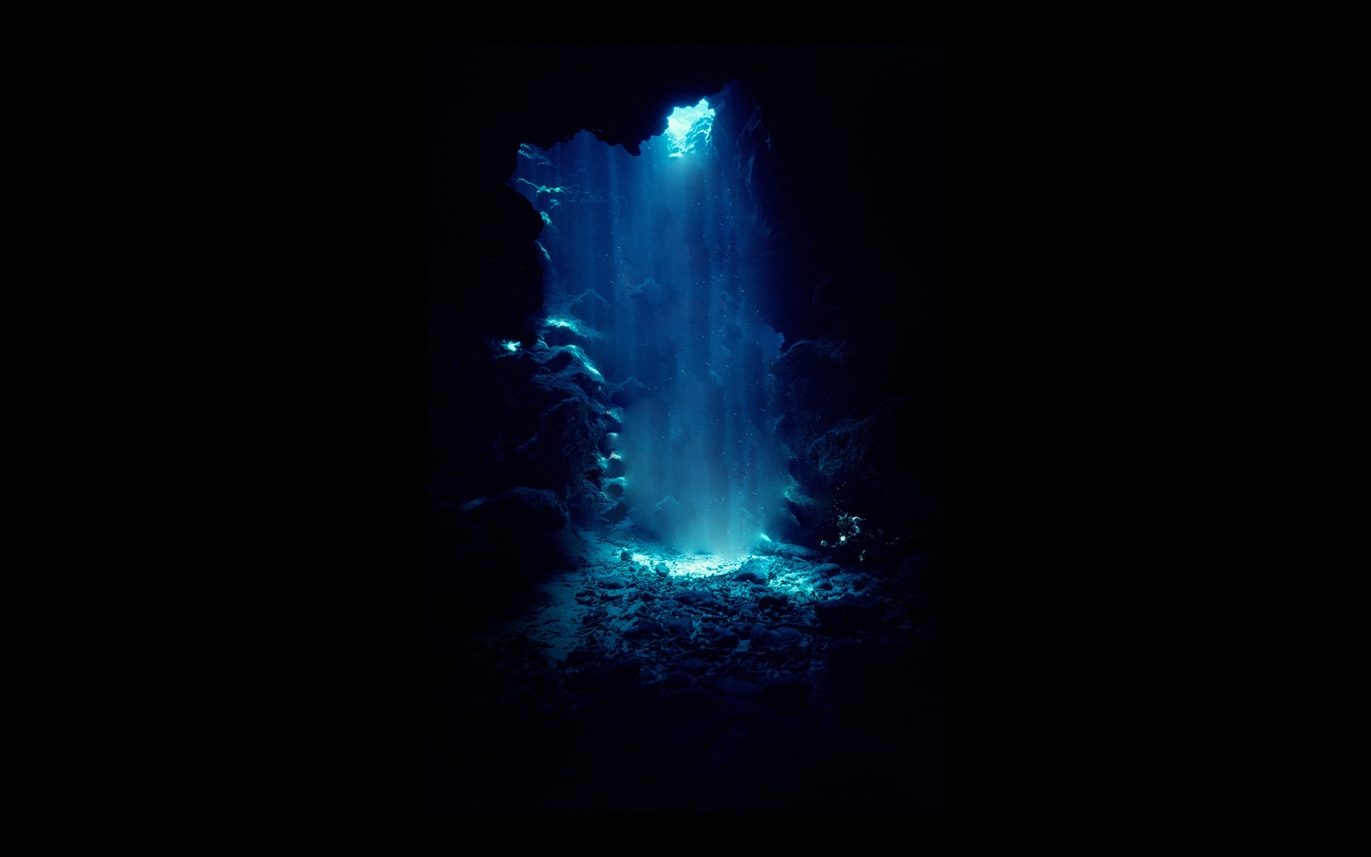 Black Blue Wallpaper Dive Underwater
