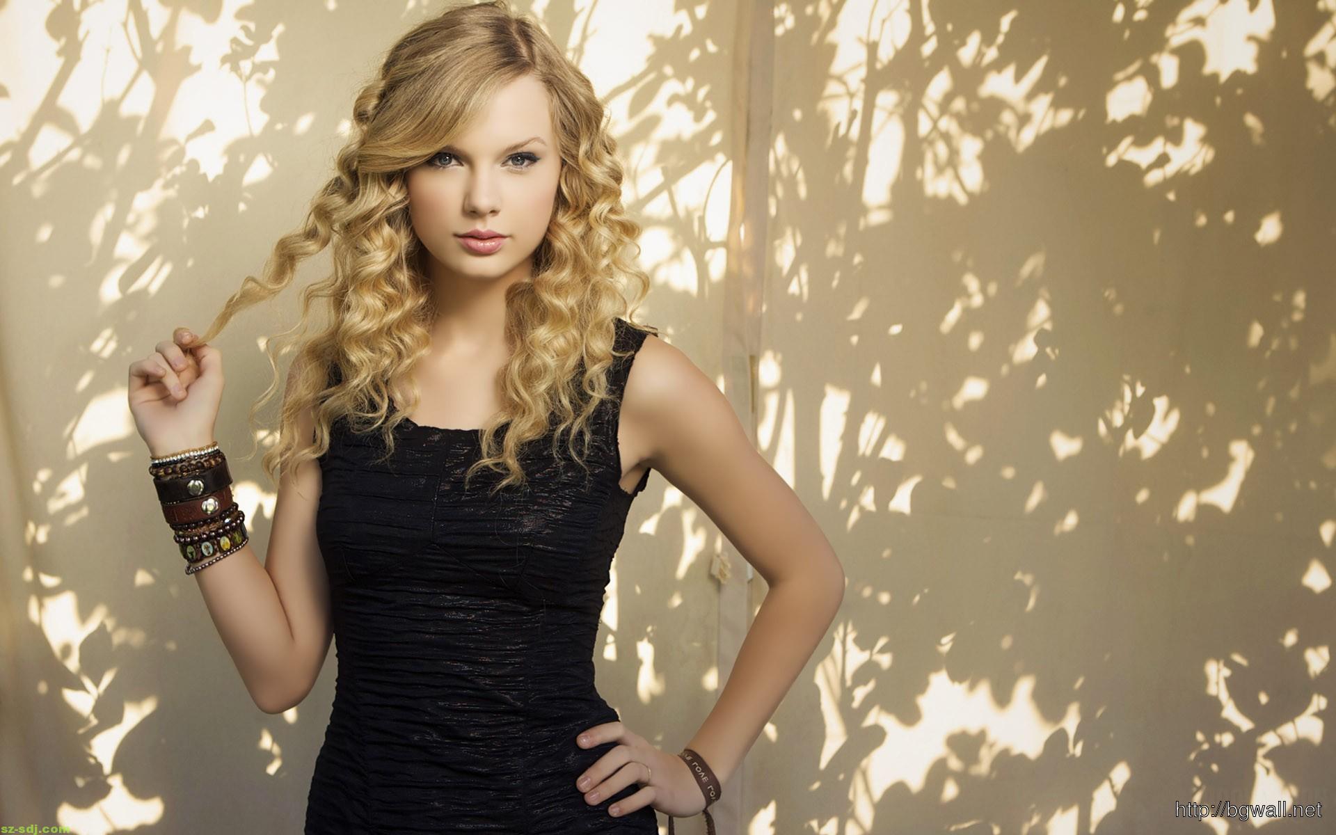 Taylor Swift Wallpaper HD Background