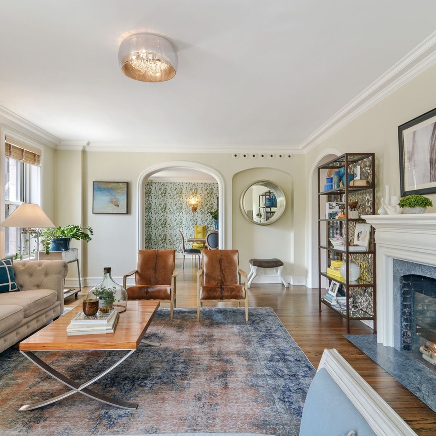 Lakeshore Drive Co Op With Striking Colorful Wallpaper Asks 860k