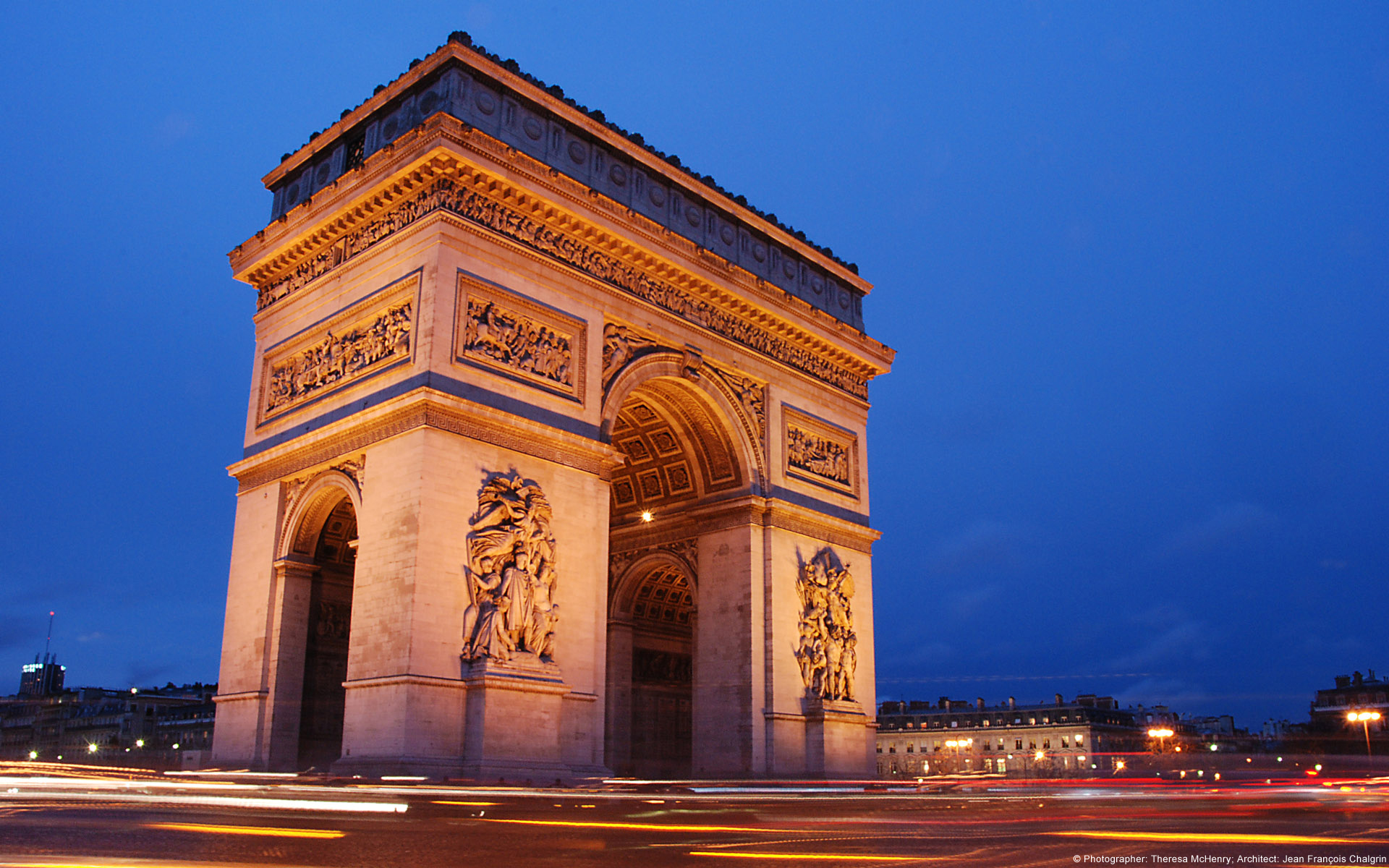 Arc De Triomphe L Toile Paris France